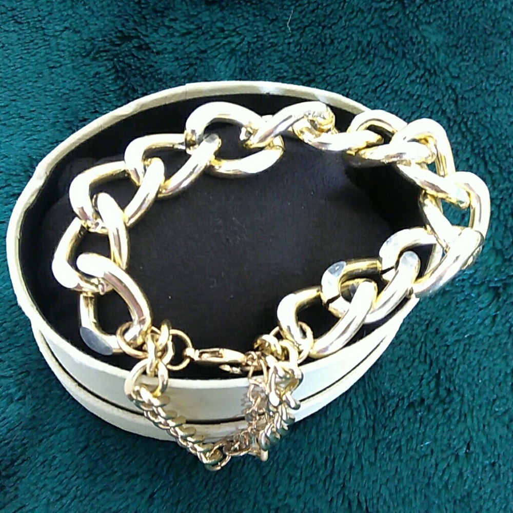 Chain Slave. View 2